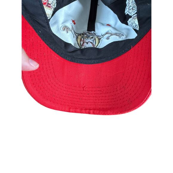 Vintage 90s Tasmanian Devil black and red baseball cap - Picture 7 of 8